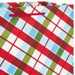 Hallmark Assorted Sizes And Designs 18-Pack Christmas Gift Bags 13 Hallmark Assorted Sizes And Designs 18-Pack Christmas Gift Bags -Hot Sale Hallmark Store 18 Assorted Sizes and Designs Christmas Gift Bags 5XGB1409 06