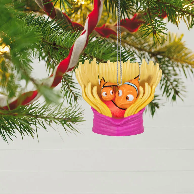 Hallmark Disney/Pixar Finding Nemo 20th Anniversary Marlin & Nemo Ornament 2 Hallmark Disney/Pixar Finding Nemo 20th Anniversary Marlin & Nemo Ornament - Image 2
