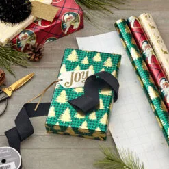 Hallmark Traditional 3-Pack Foil Christmas Wrapping Paper Assortment, 60 Sq. Ft. 10 Hallmark Traditional 3-Pack Foil Christmas Wrapping Paper Assortment, 60 Sq. Ft. -Hot Sale Hallmark Store Foil Christmas Wrapping Paper Assortment 5JXW1065 03